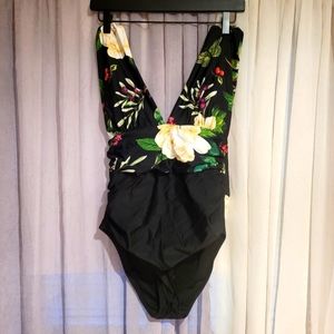 Cupshe NWT Sz. Large Floral and Black Polyester/Spandex Halter
